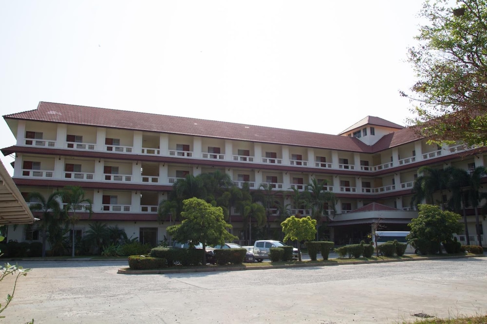A.P. Garden Hotel 3/48