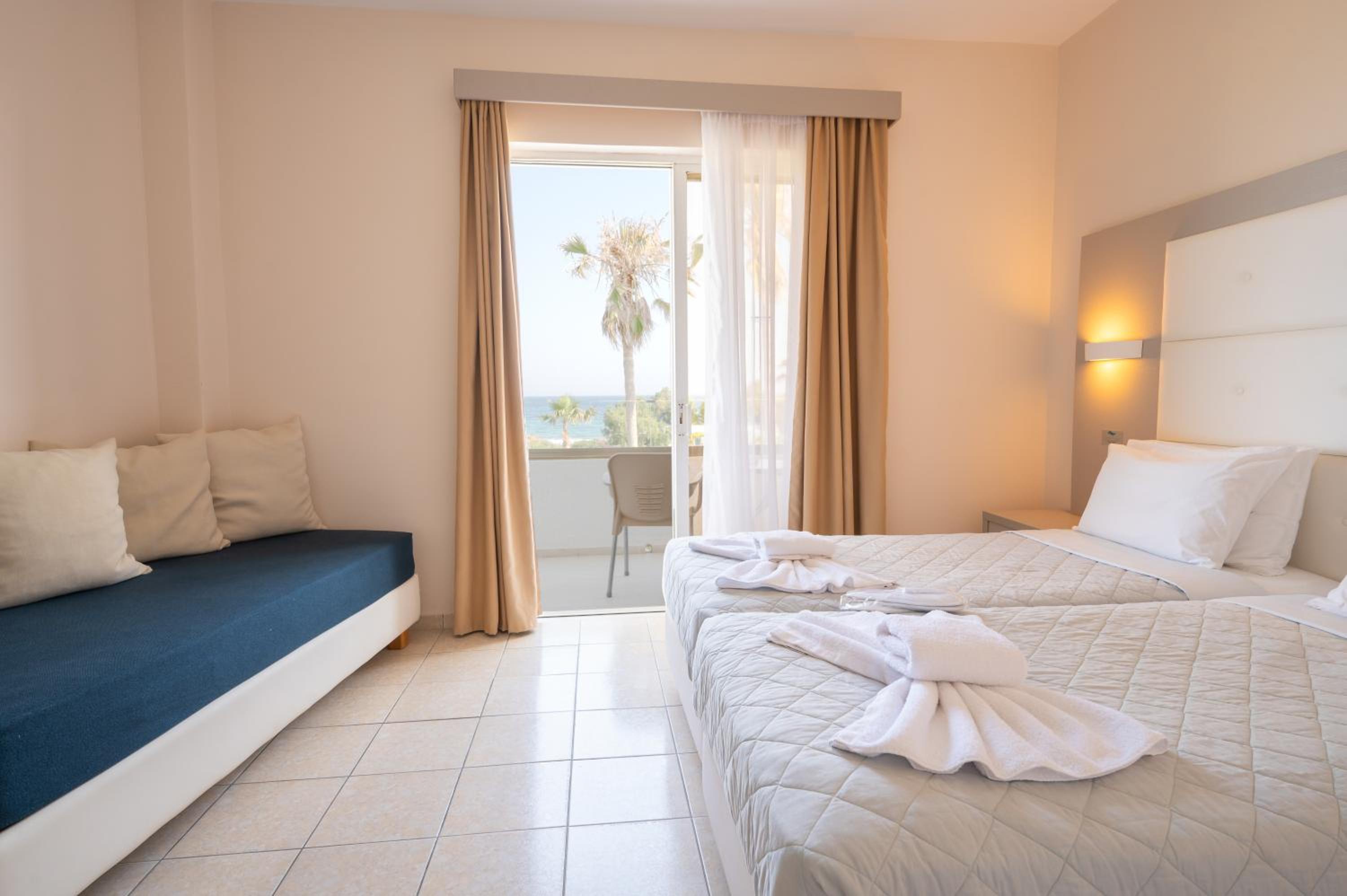Room, Triple, Sea View