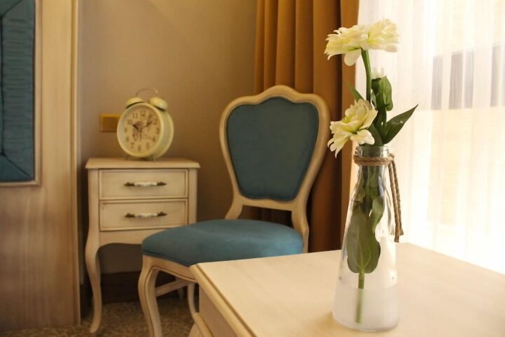 Vendome Hotel 6/46