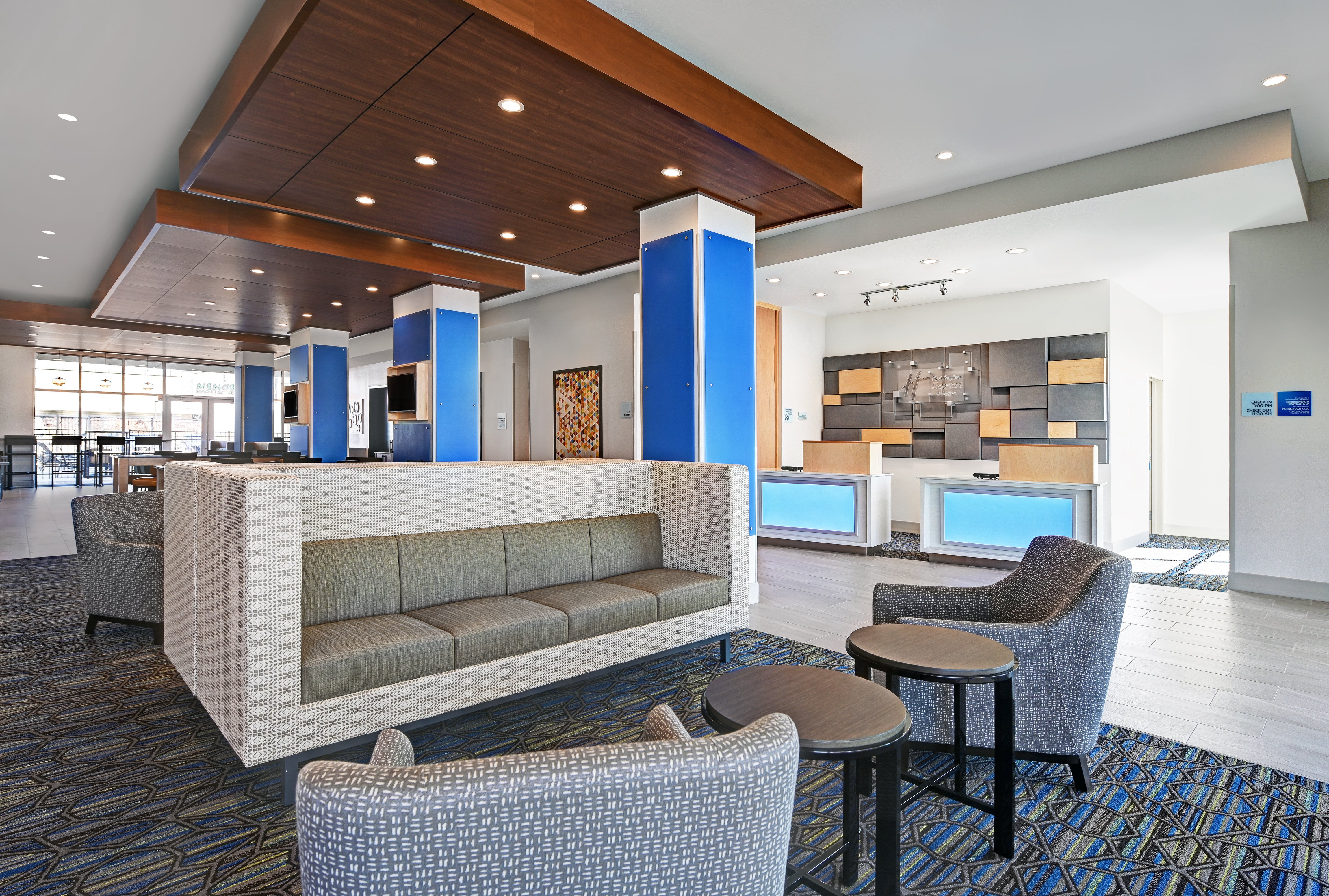 Holiday Inn Express Suites Houston W Memorial City Area 21/39