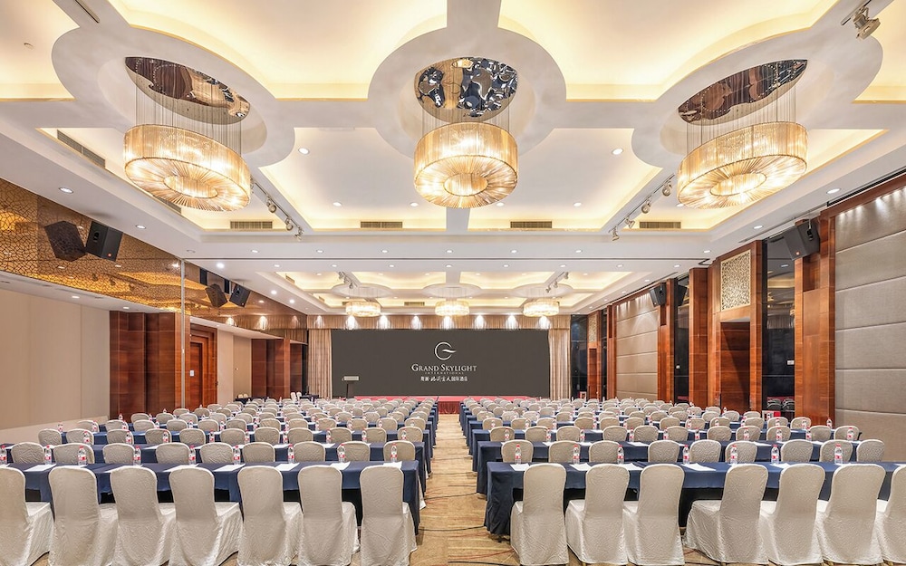 Grand Skylight International Hotel Guanlan 38/50