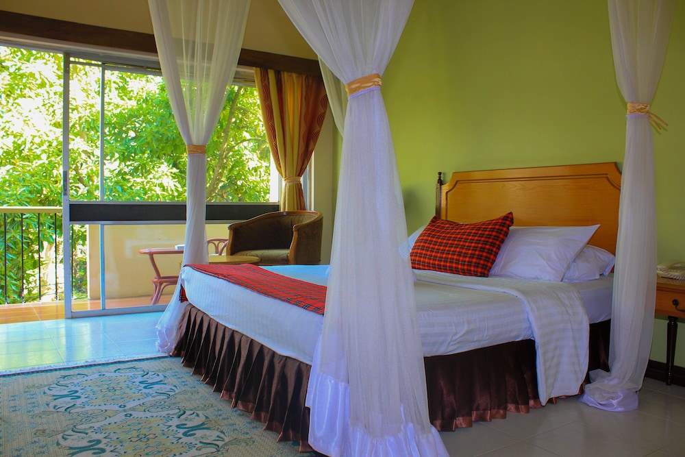 The Equator Hotel 13/60