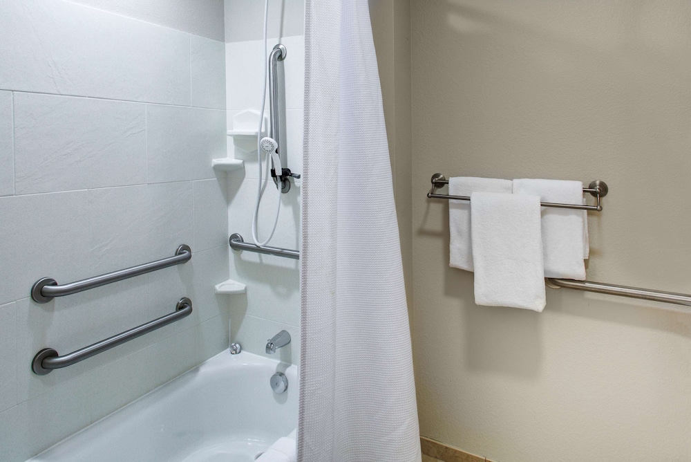 Hyatt House Raleigh-Durham Airport 63/66