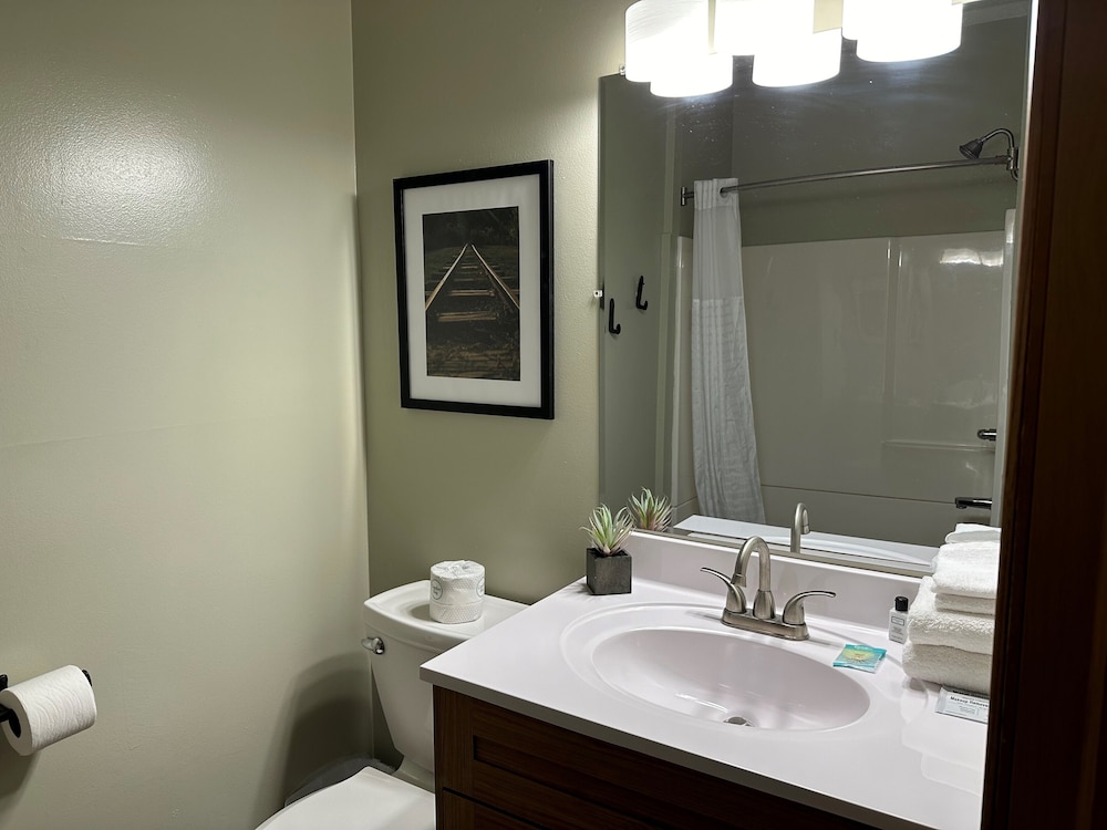Everspring Inn Suites Hill City 60/61