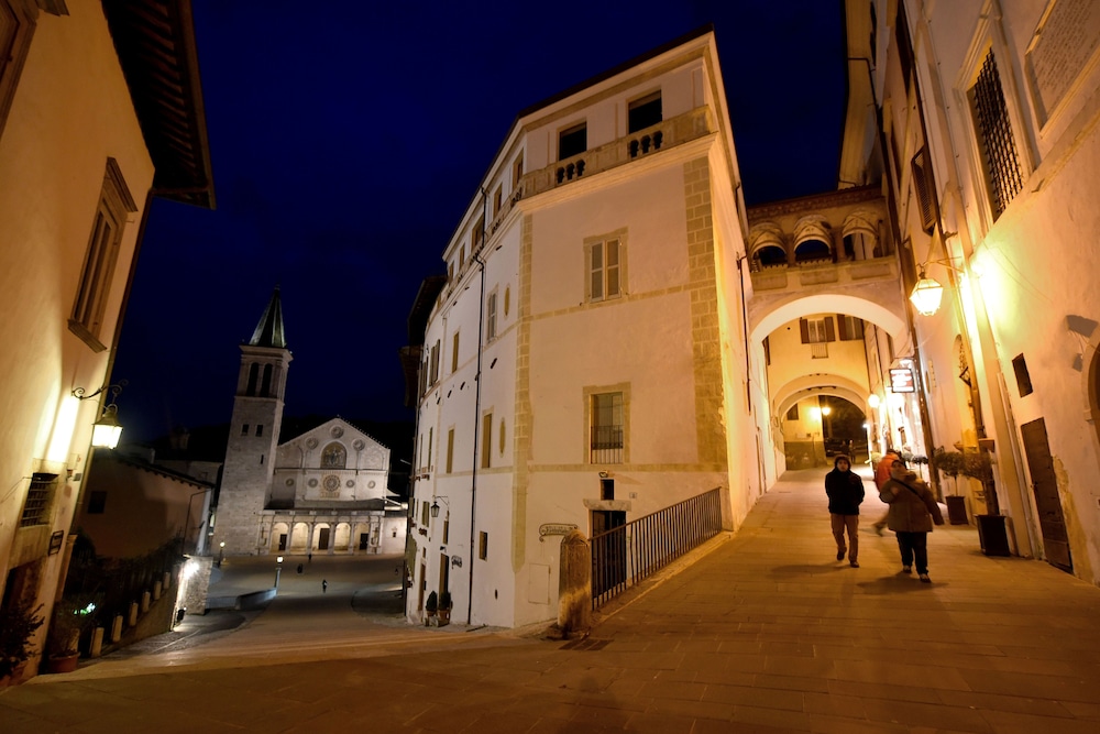 Hotel Clarici 37/39