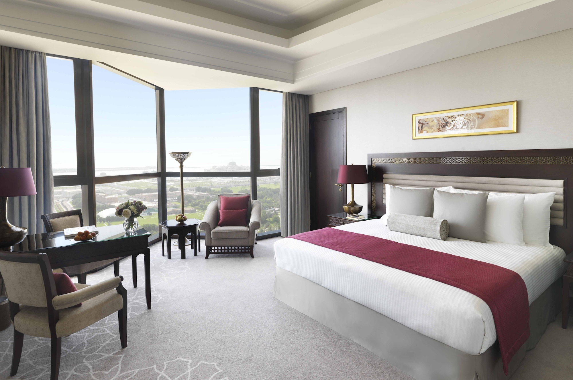 SUPERIOR, KING BED