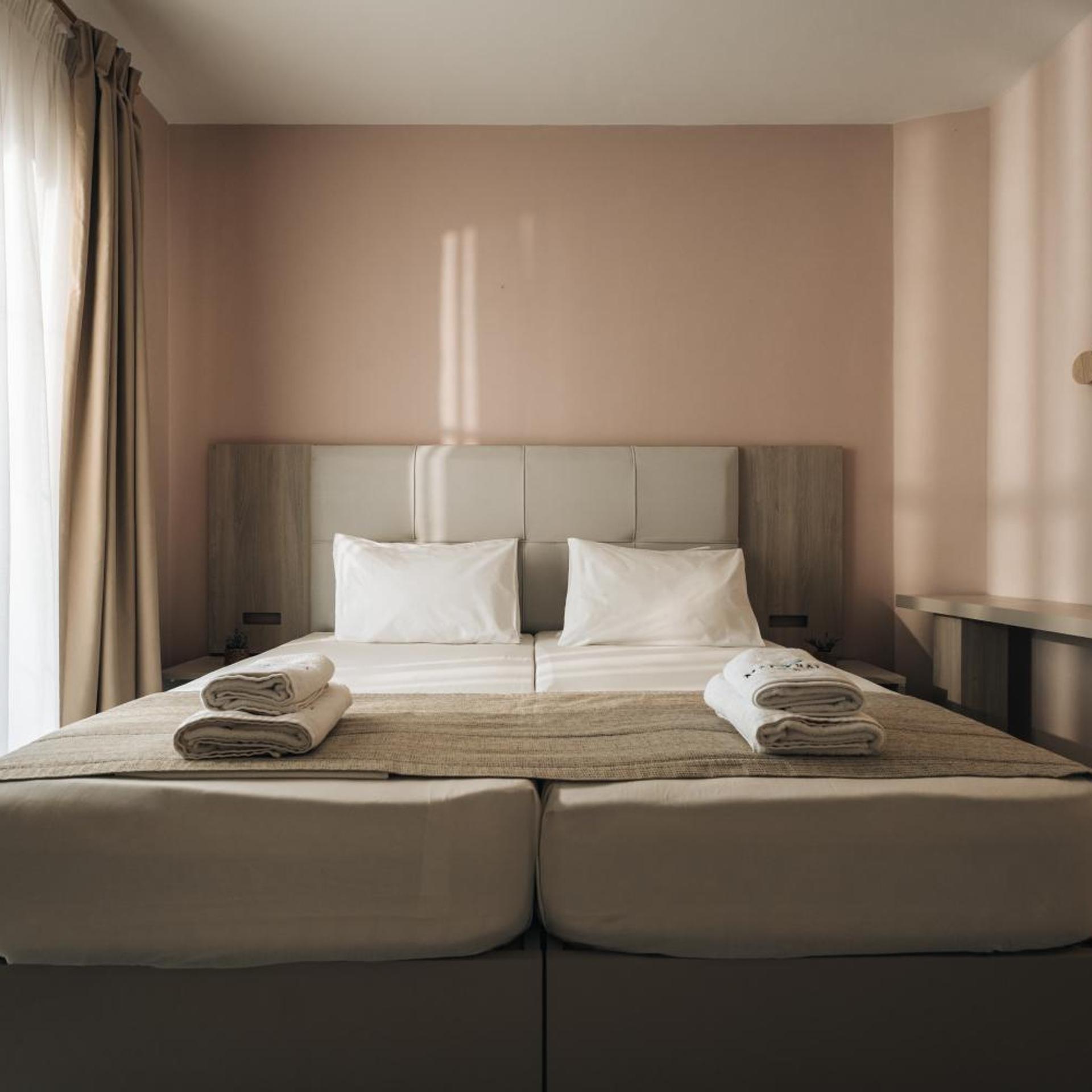 Dream Hotel 23/71