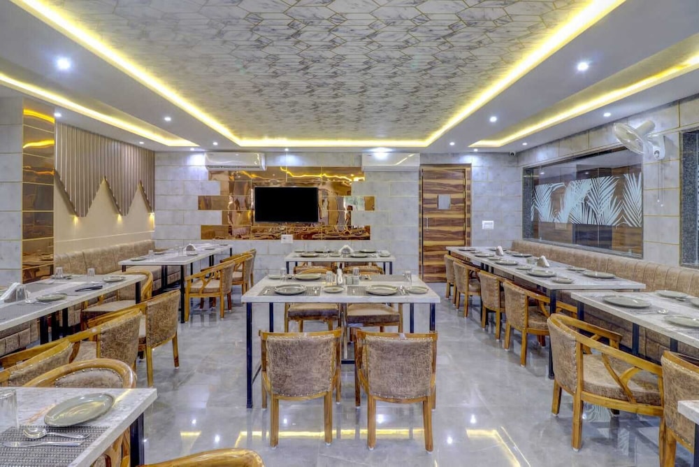 Anand Villa 39/50