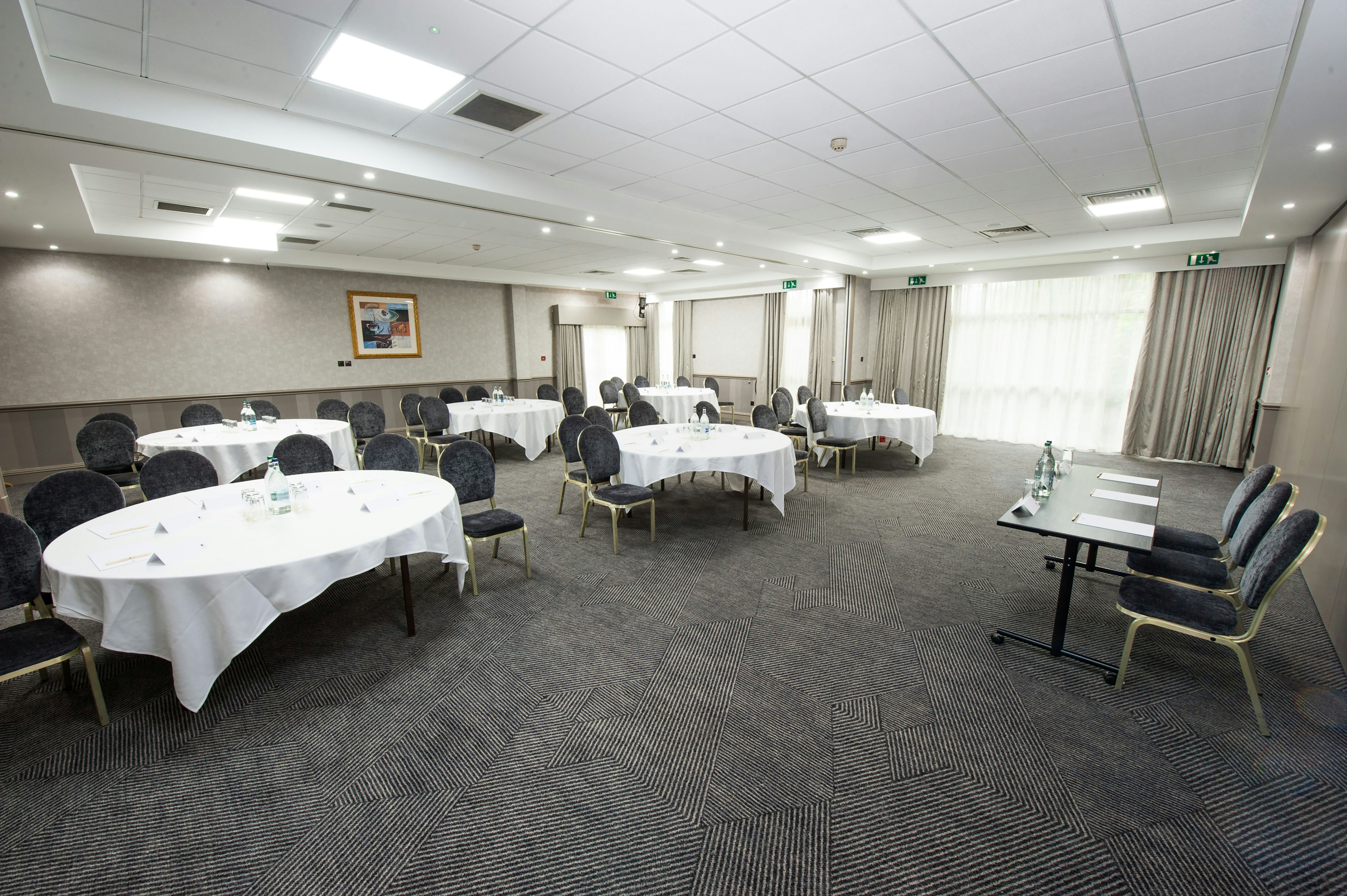 Doubletree By Hilton Strathclyde 67/68