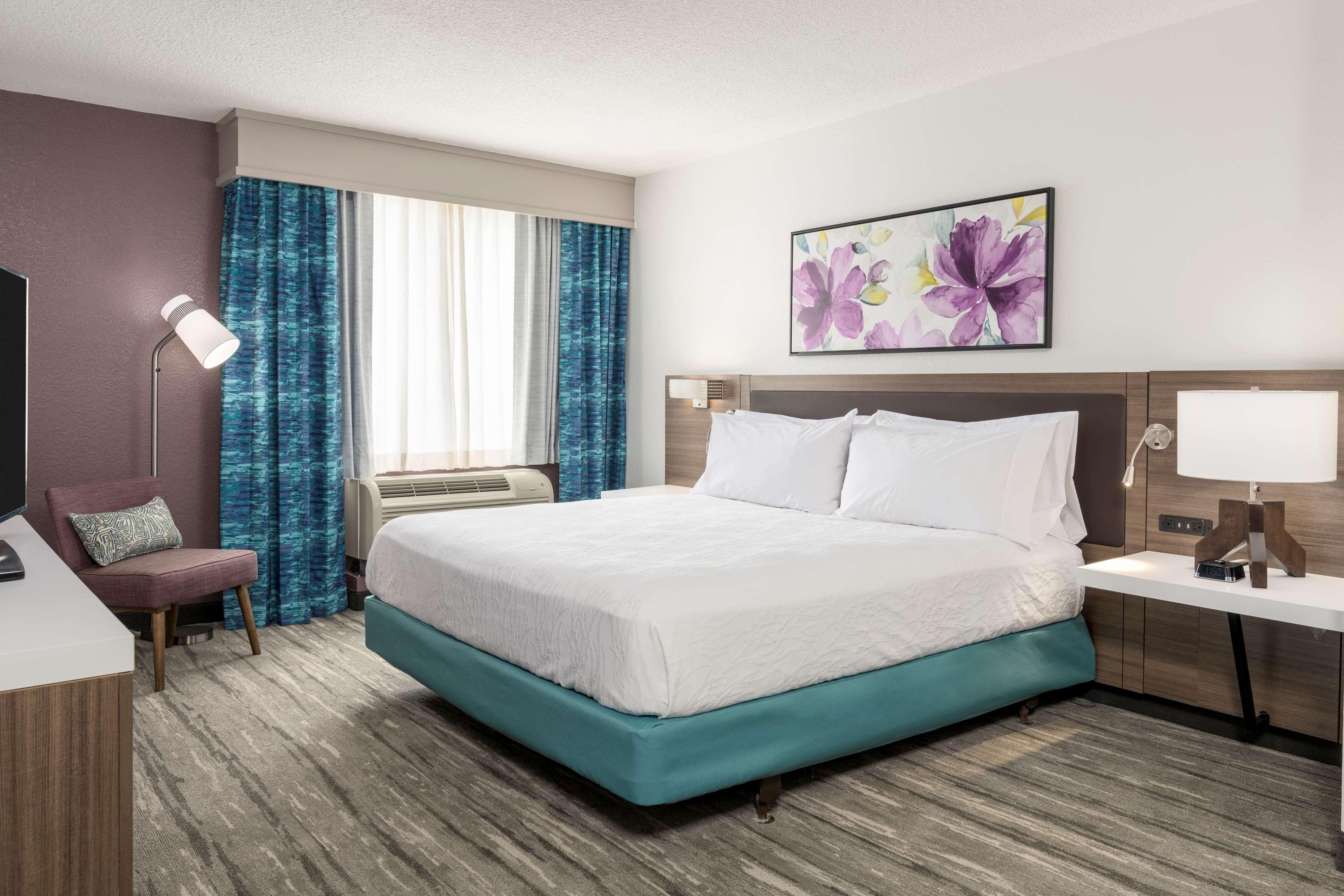 Hospitality, Suite, King Bed, Sofa