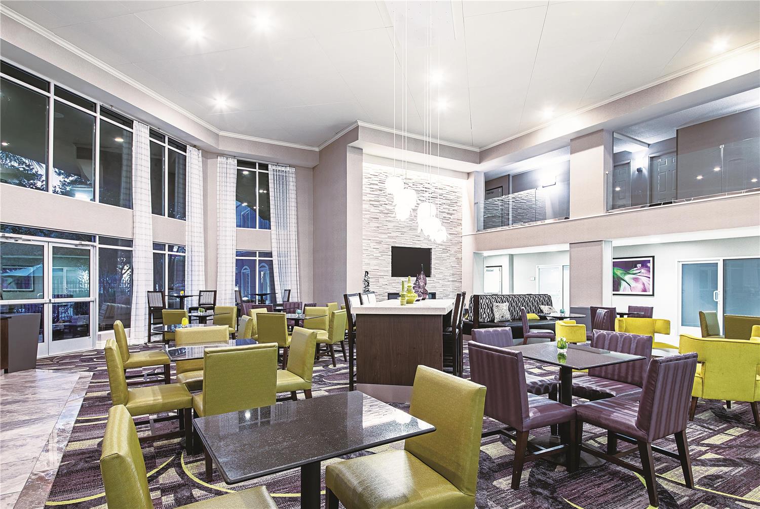 La Quinta Inn & Suites by Wyndham Austin Airport 36/46
