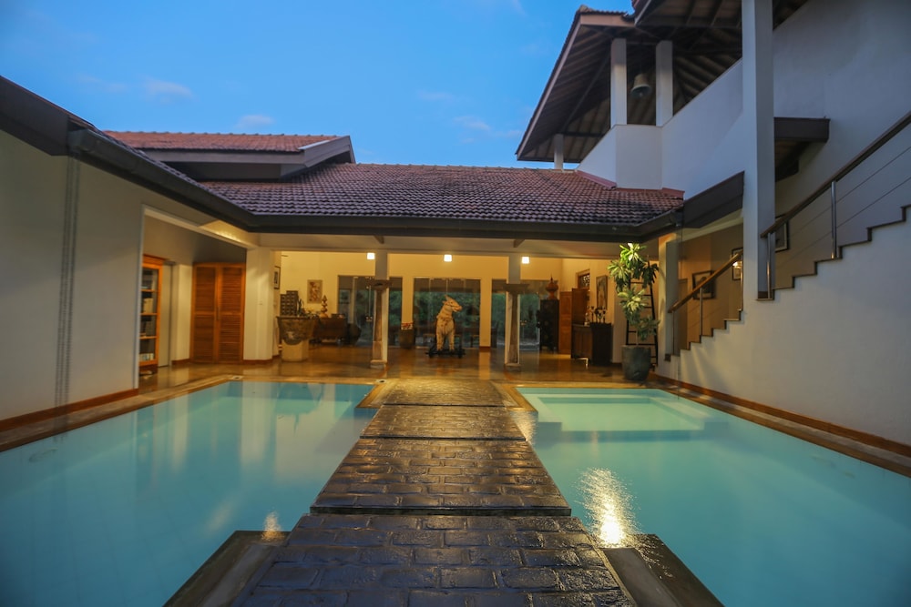 Villa Hundira 48/50