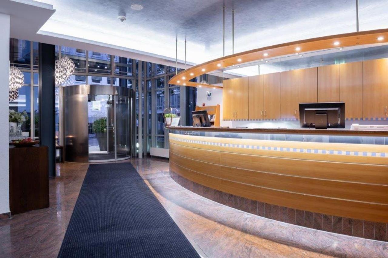 Kronenhotel Stuttgart 4/50
