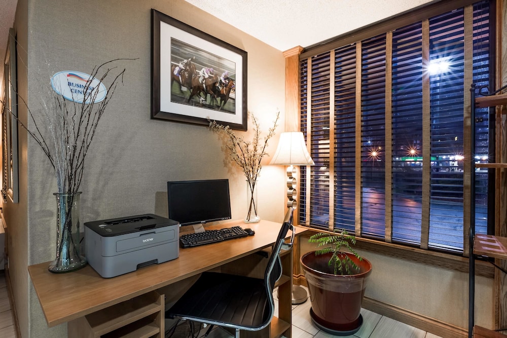 Baymont By Wyndham Louisville South I 65 21/33