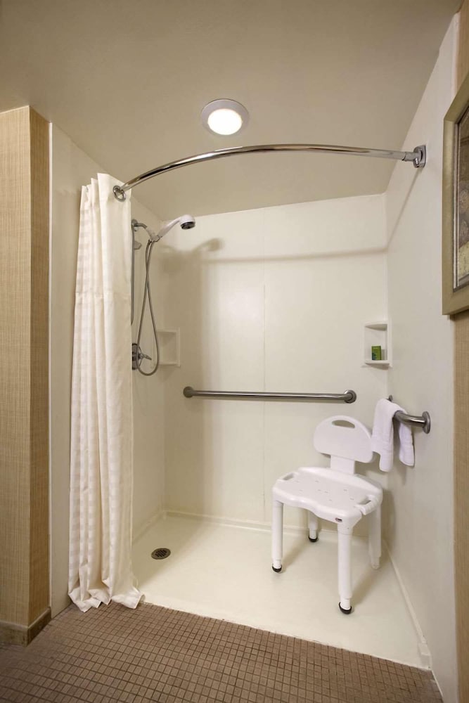 Embassy Suites by Hilton Columbia Greystone 17/67