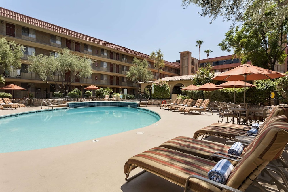 Motel6 Phoenix, AZ - Sky Harbor 50/56