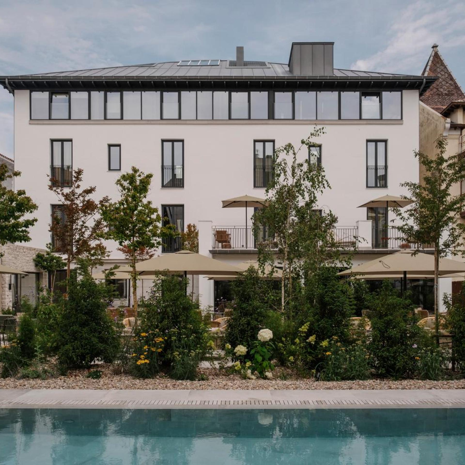 Hotel Rhin Garden 55/60