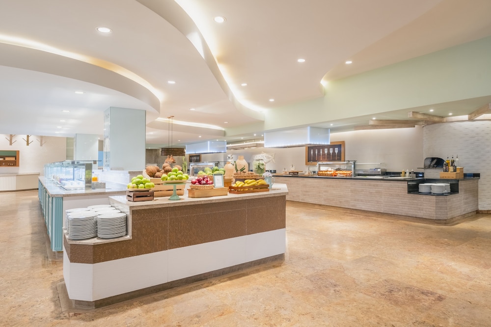 Iberostar Waves Rose Hall Beach All Inclusive 7/50