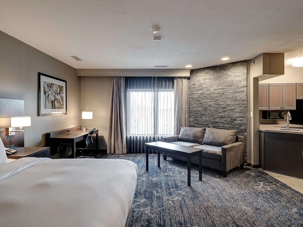 Doubletree By Hilton Bloomington 25/76