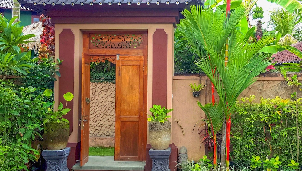 Devi's Place 3/50