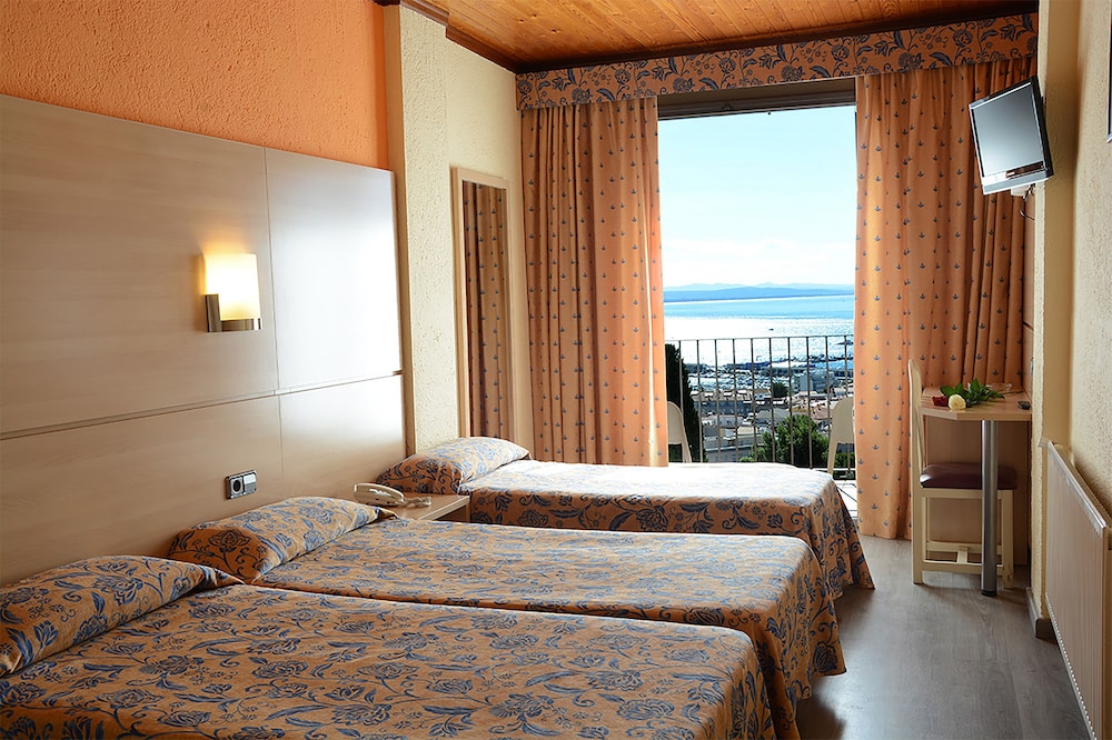 Hotel Grecs 8/37