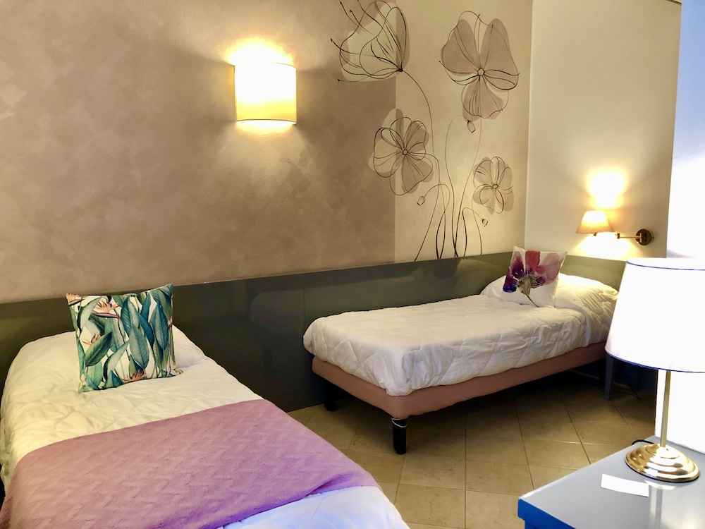 Hotel Alfieri 40/76
