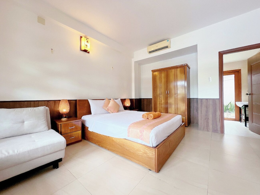 ROOM, POOL VIEW