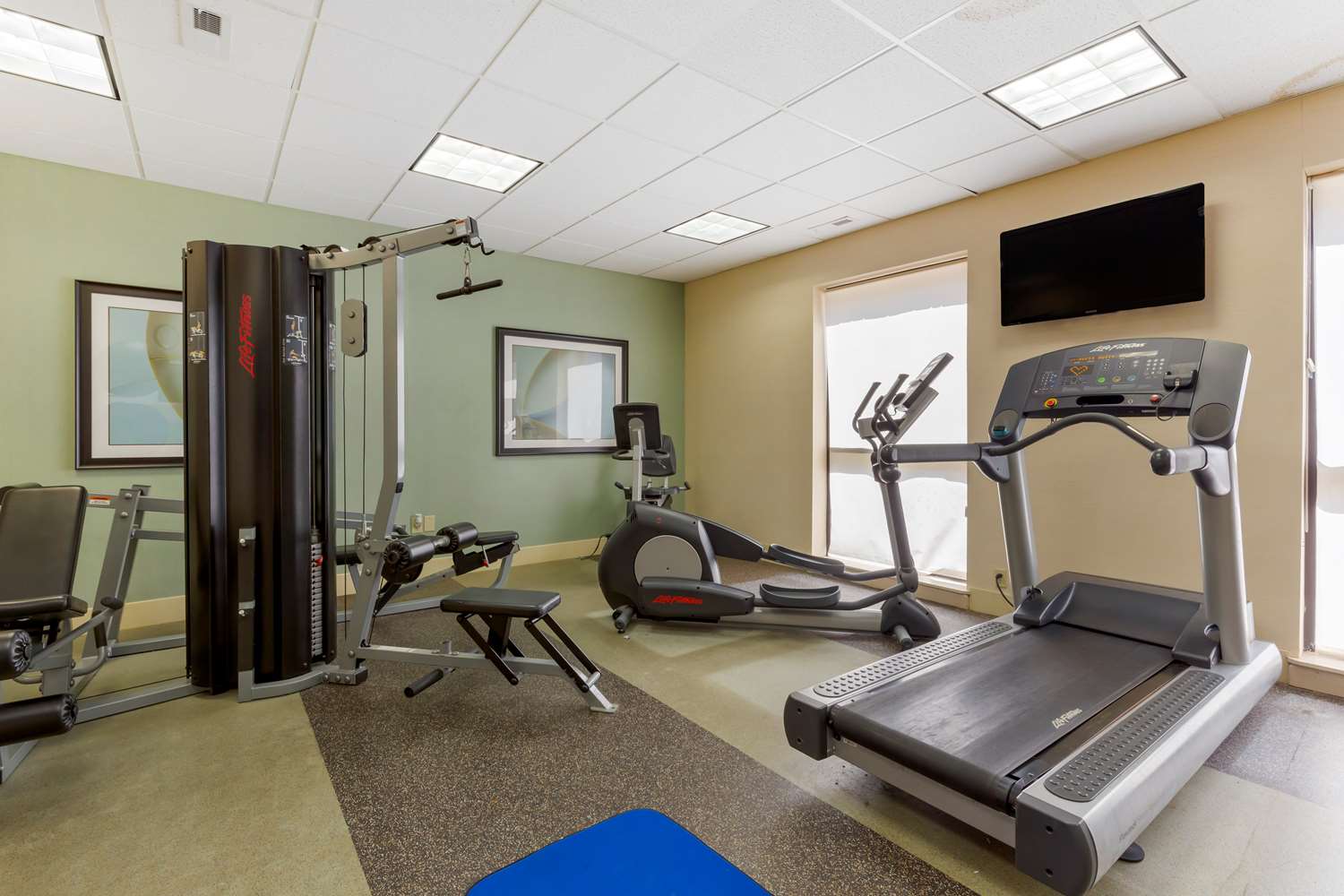 Best Western Plus Cary Inn - Nc State 9/24