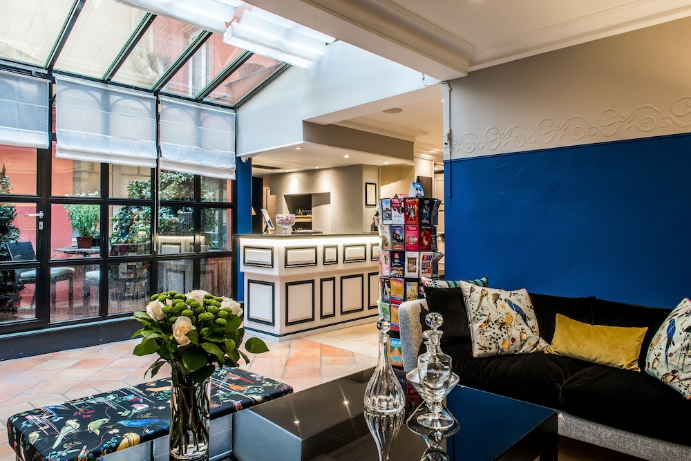 Hotel Jardin Le Brea 62/76