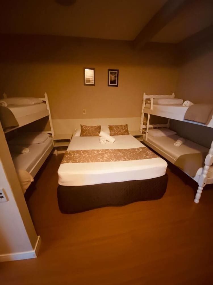 Hotel Lorimar 18/67