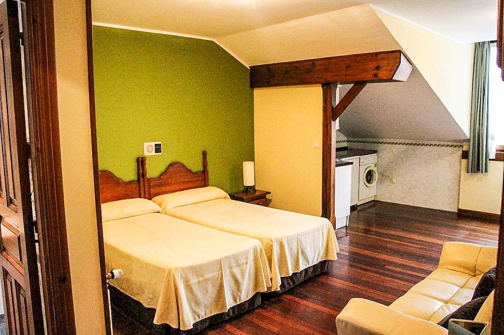Hotel Puerto de Llanes 13/73