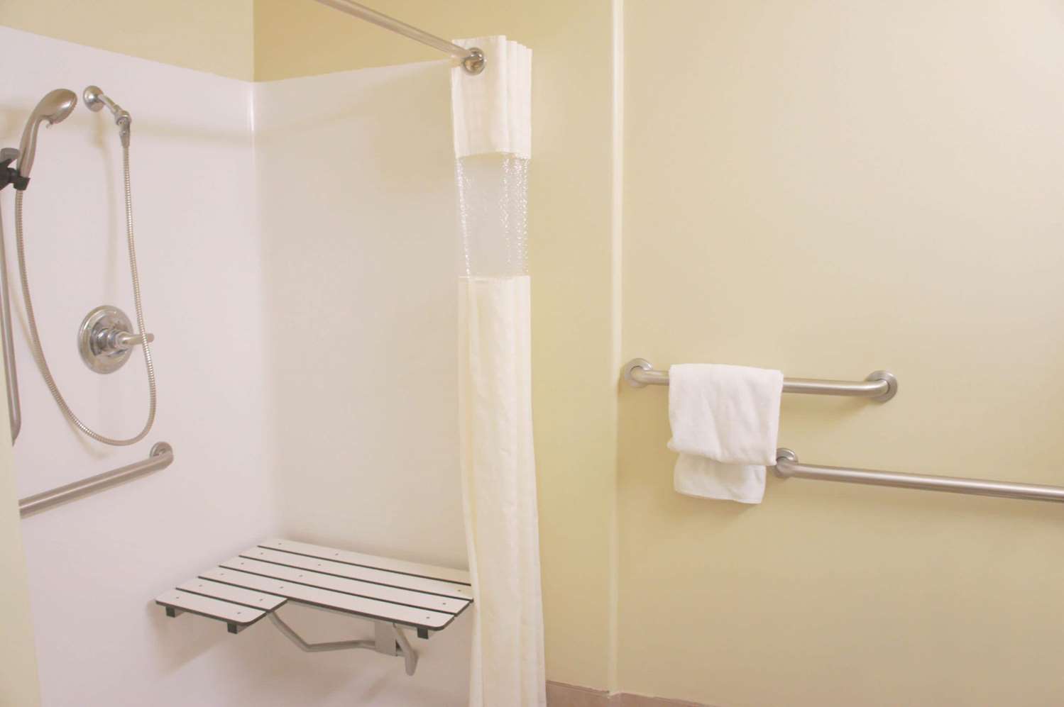 La Quinta Inn Suites Moreno Valley 52/53