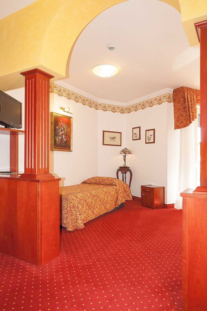 Hotel Napoleon 7/50