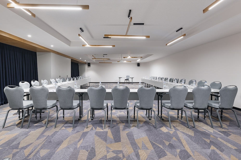 INVENTIST Hotel Sports Academy Istanbul 36/50