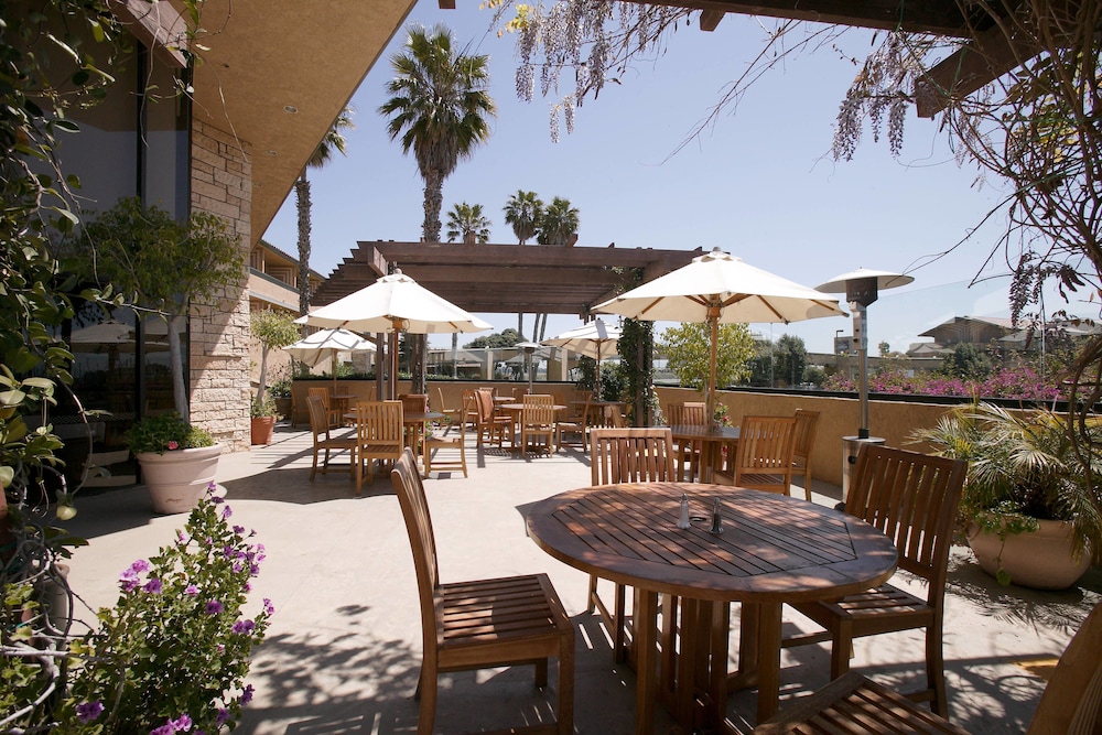 Four Points By Sheraton Ventura Harbor Resort 29/36