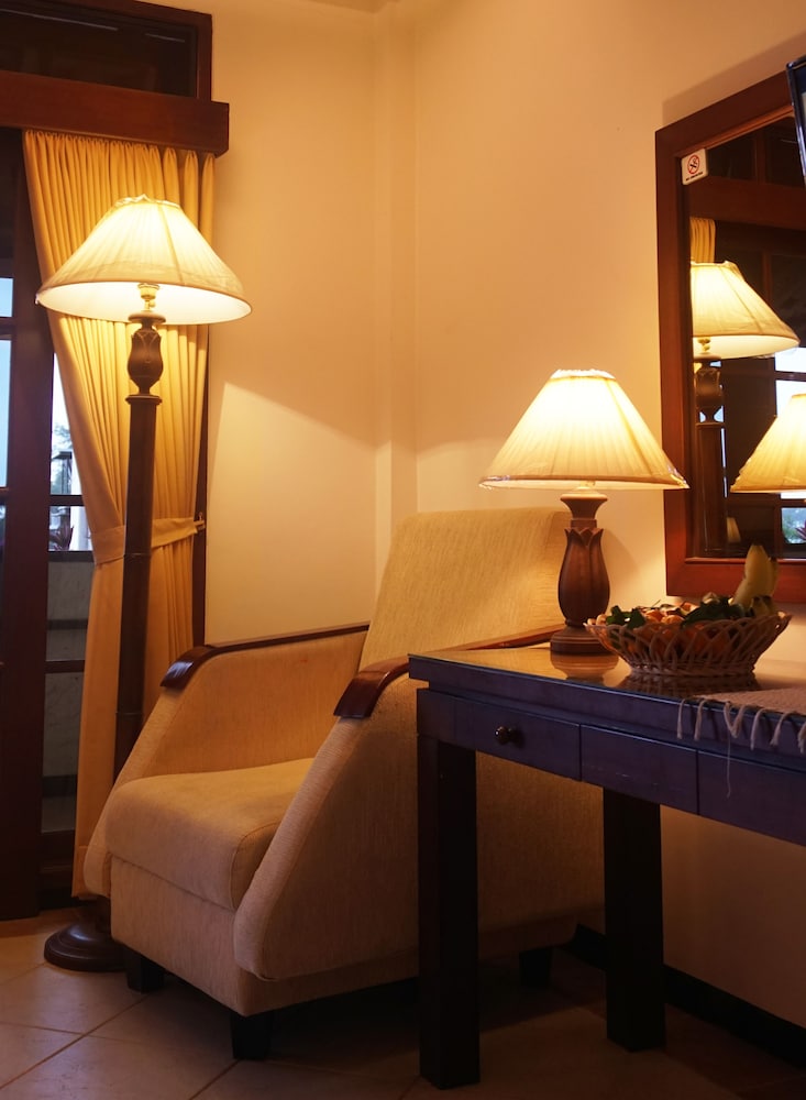 Pines Garden Resort 28/46