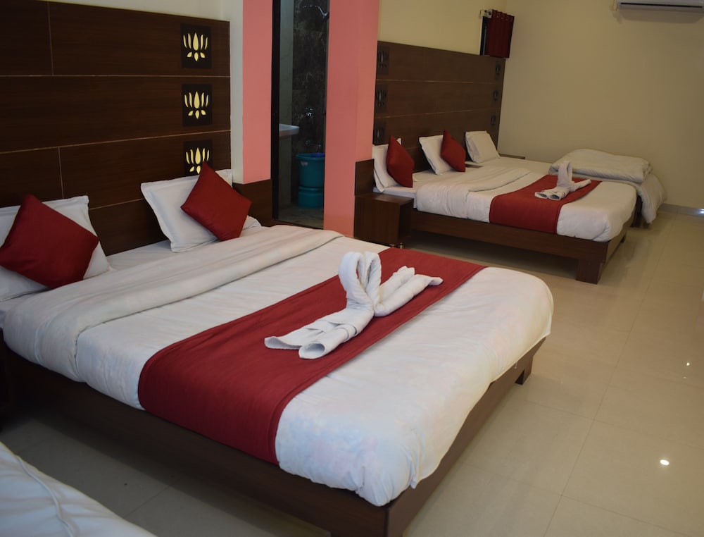 Hotel Shree Pratham Milan 7/28