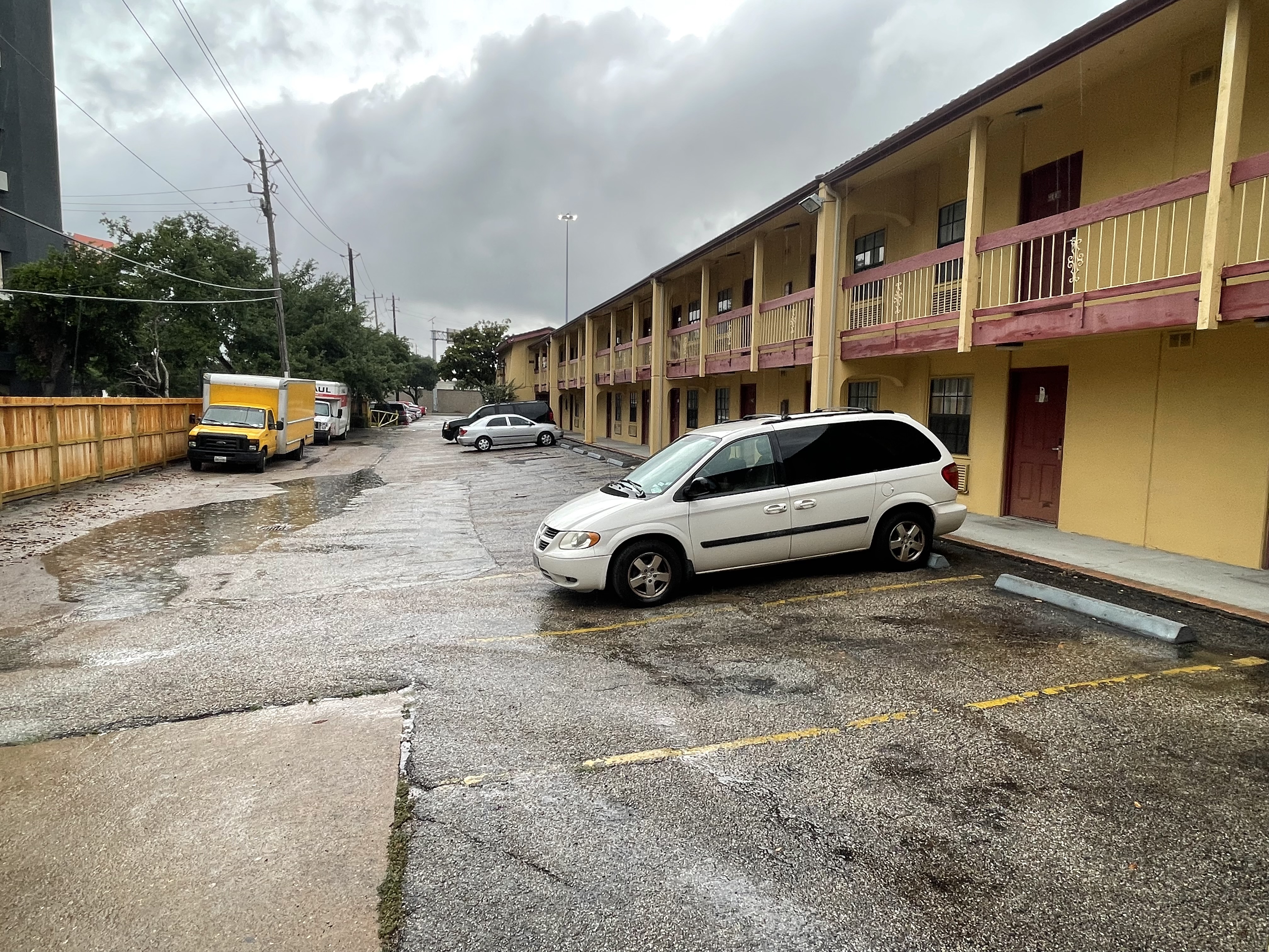 America Apos S Inn Houston 33/40