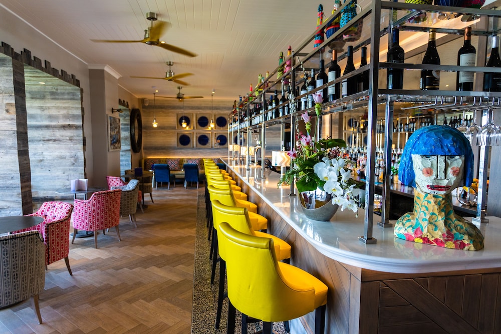 Padstow Harbour Hotel 44/64