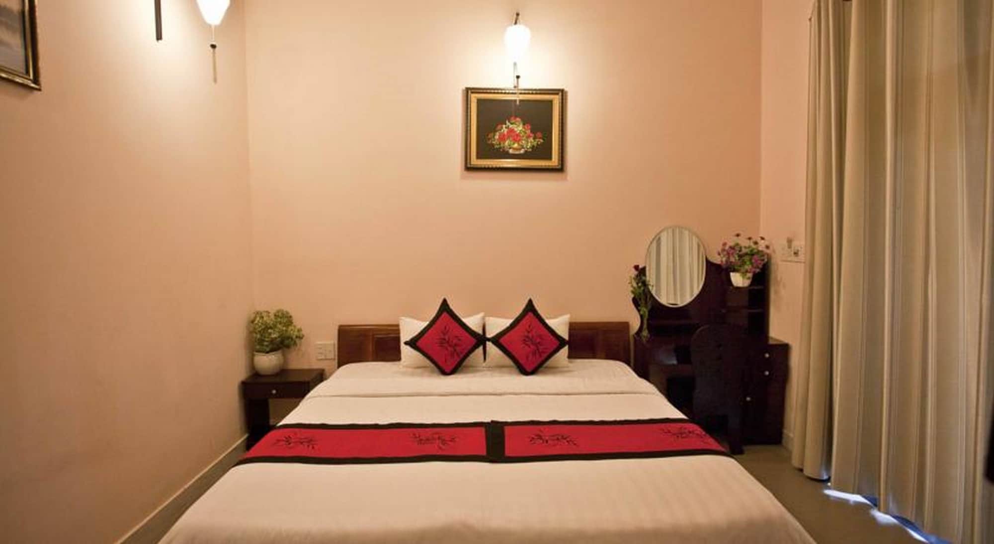 ROOM, SINGLE, DOUBLE BED
