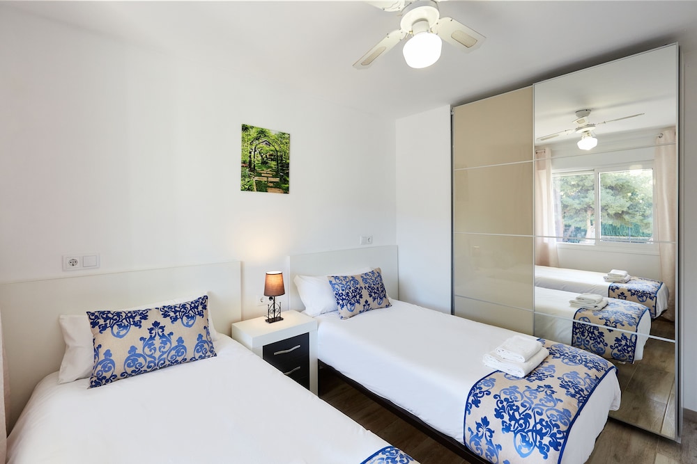 DELUXE, APARTMENT