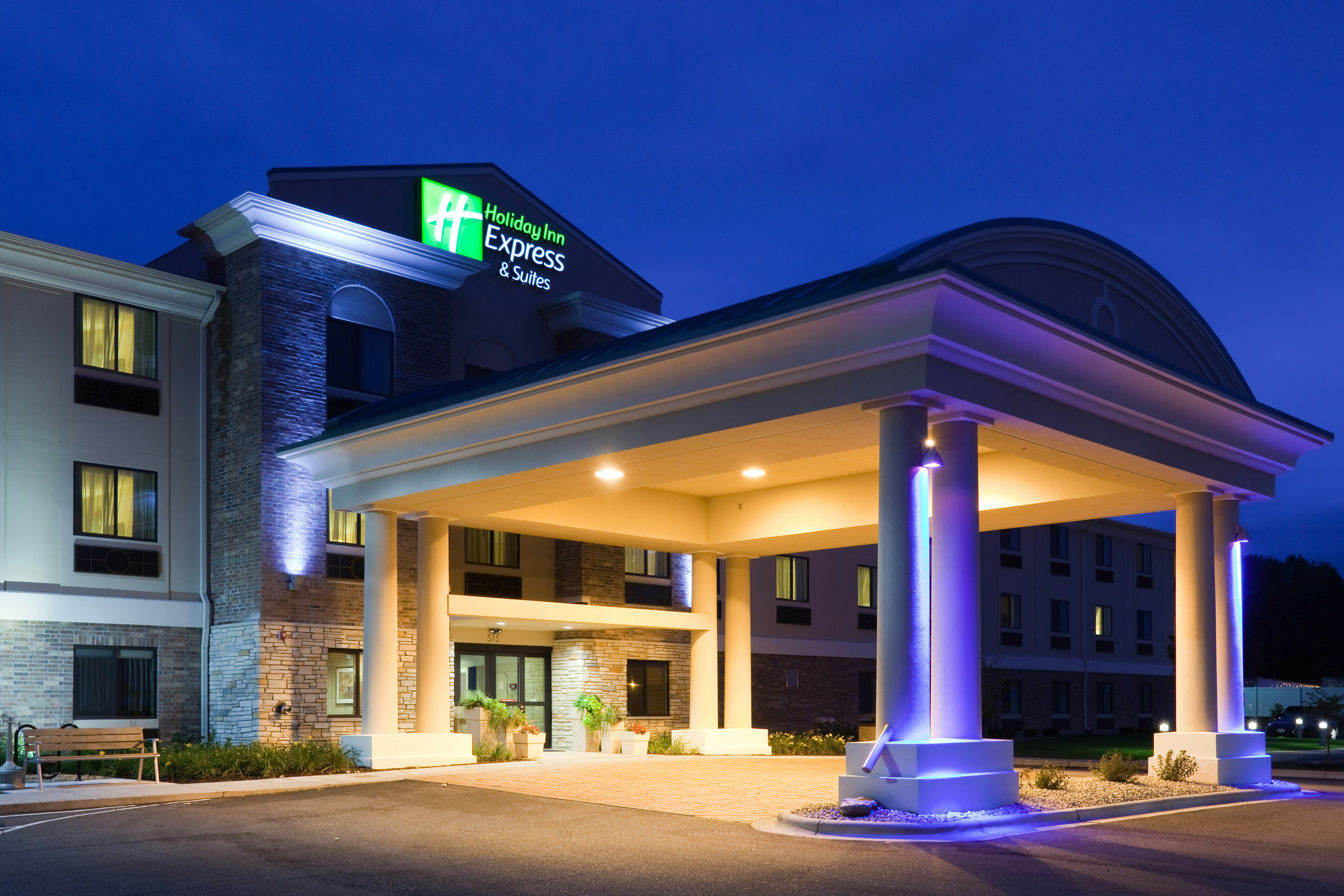 Holiday Inn Express Hotel And Suites Madison Verona 2/58