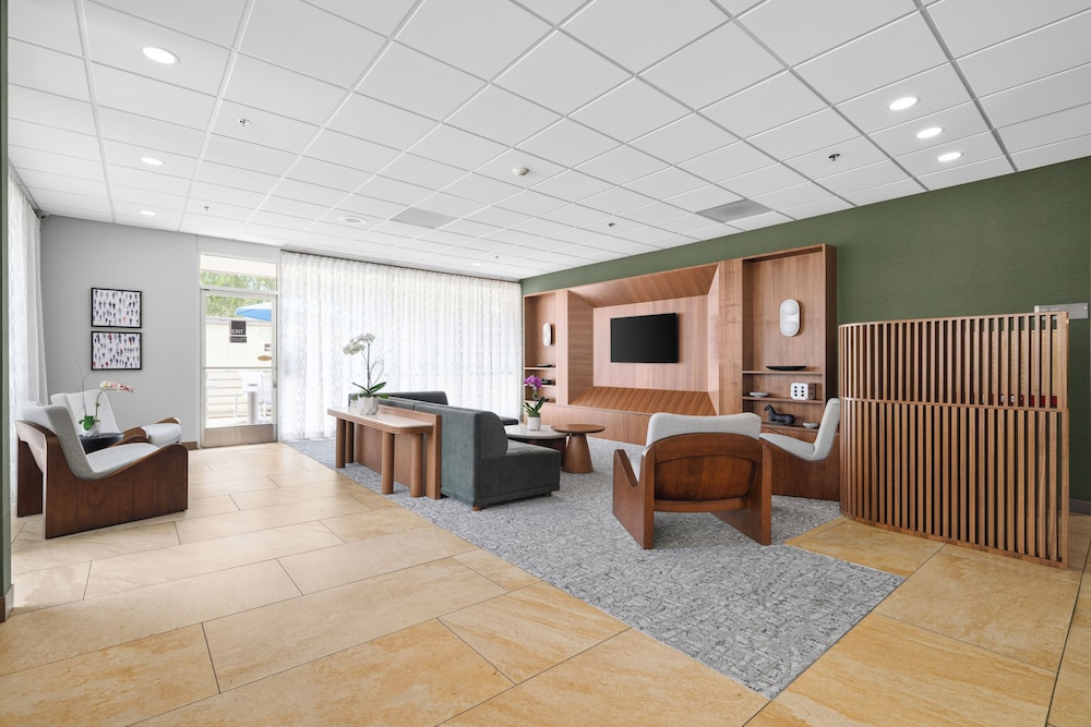 Gateway Hotel Santa Monica 45/65