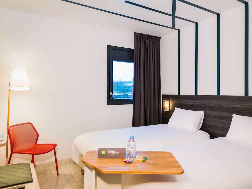 Ibis Styles Rouen Val-de-Reuil 35/78