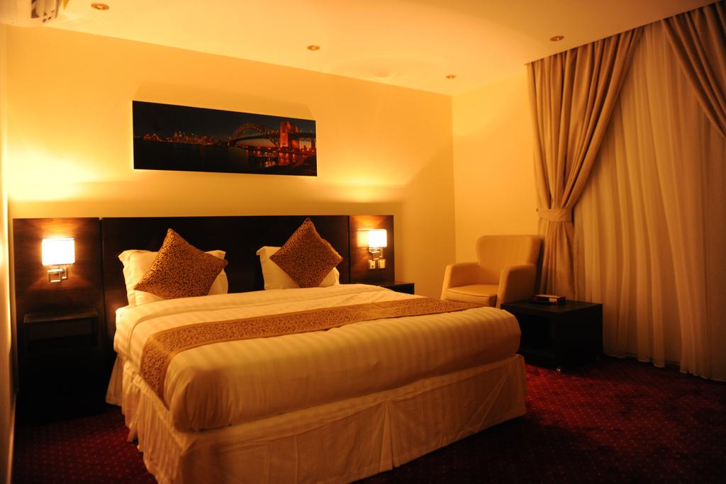 Room at Al Fahad Hotel Suites Al Tahliya, JEDDAH