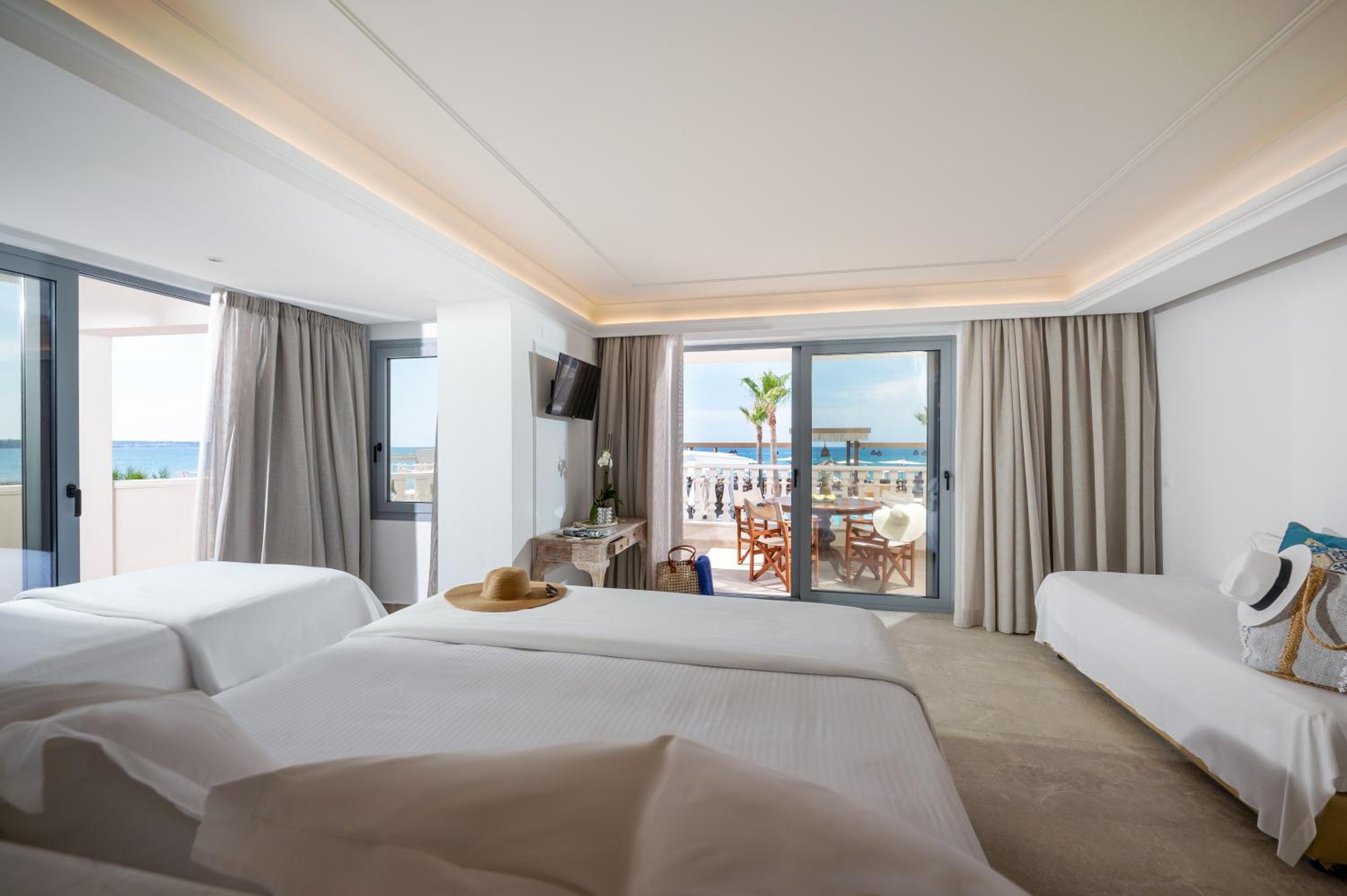 Signature, Suite, Sea Front