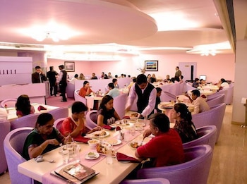 Vivanta Thane LBS Road 23/36