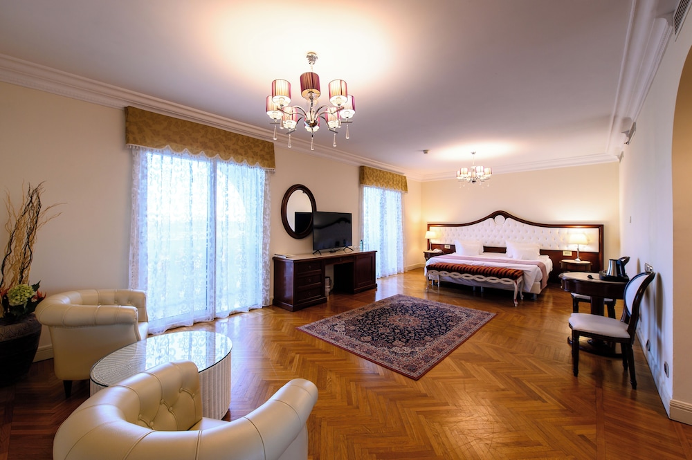 Grand Hotel Italia 28/42
