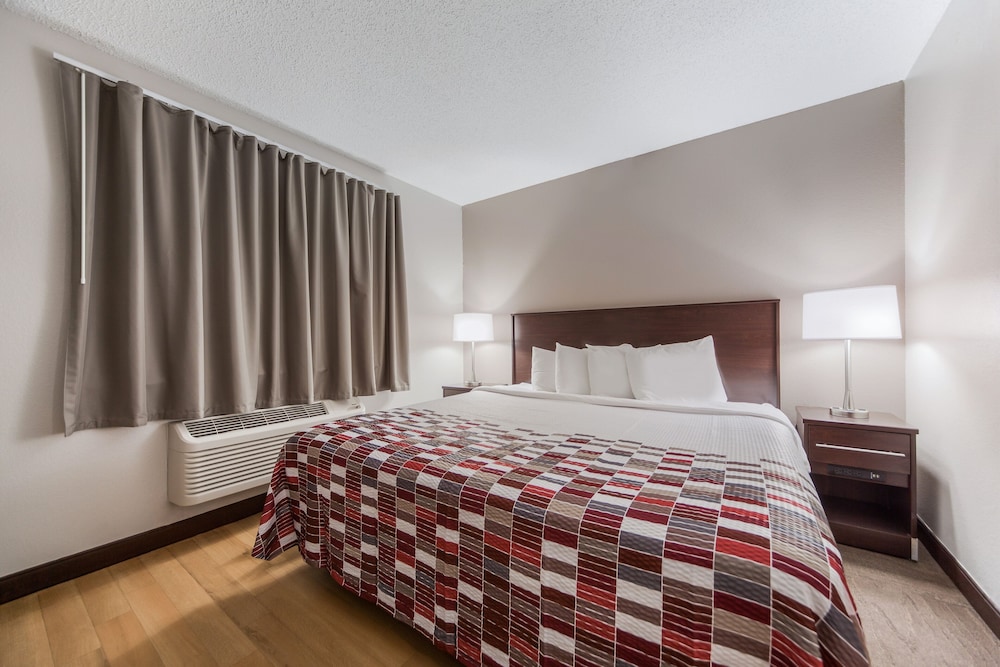 Red Roof Inn & Suites Omaha - Council Bluffs 11/47