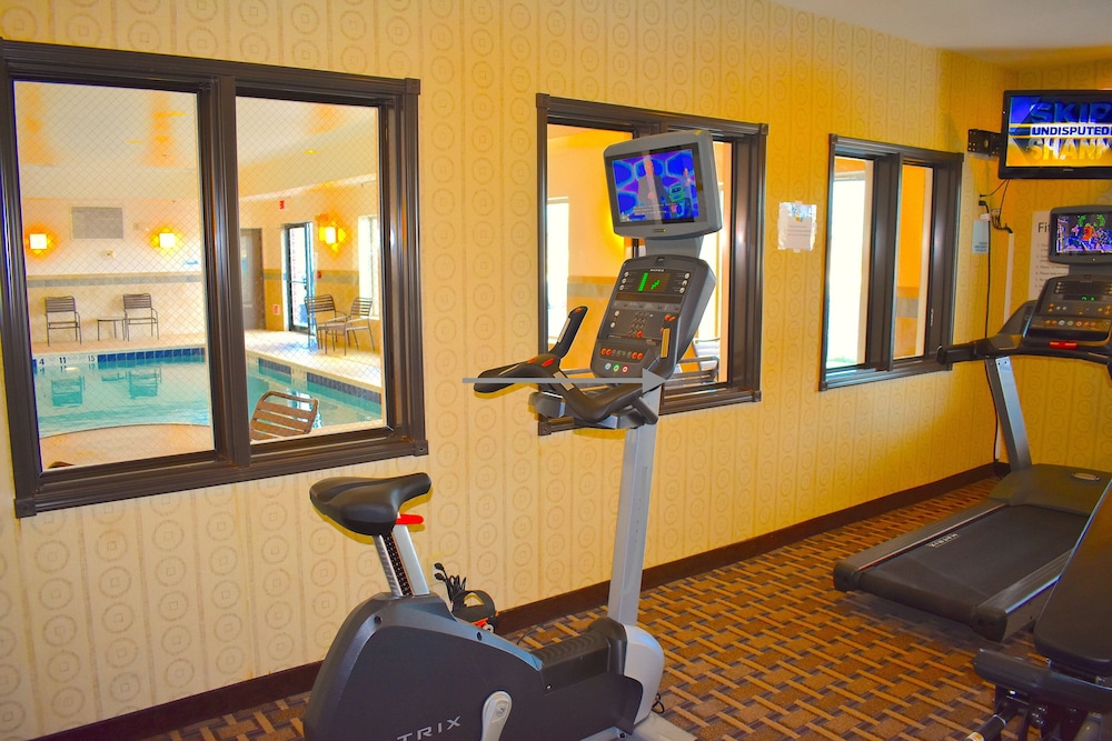 Holiday Inn Express & Suites Dewitt (Syracuse) 30/61